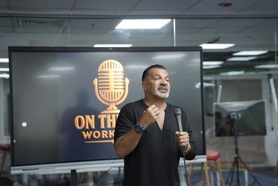 Master the Mic: Present Like a Pro